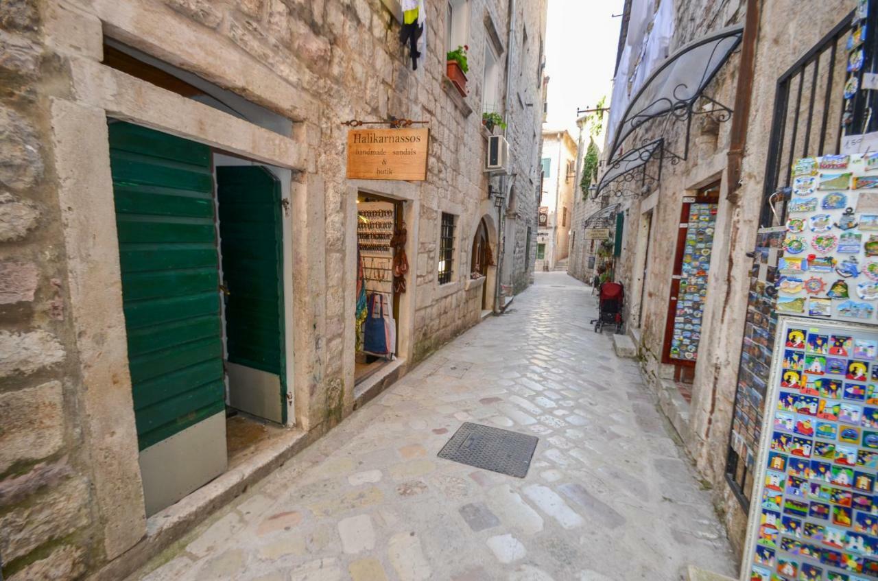 Portobello Old Town Kotor Exterior photo